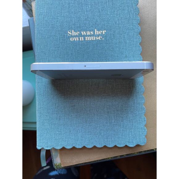 Apple iPhone 5s - 16GB - Silver (Verizon) - GOOD CONDITION - Picture 6 of 9